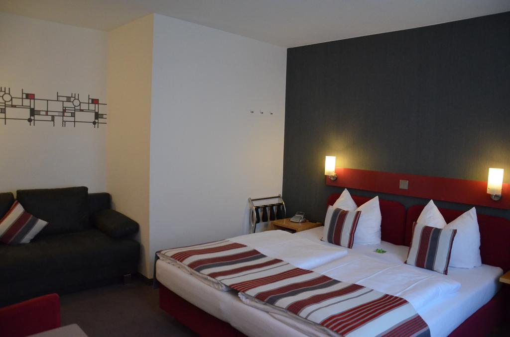 Flair Hotel Am Rosenhuegel - Garni Cochem Esterno foto
