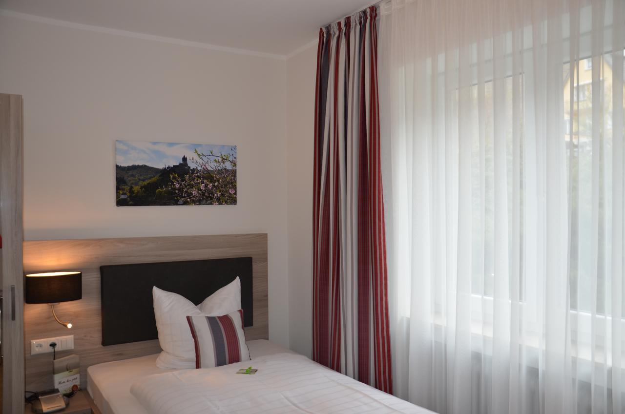 Flair Hotel Am Rosenhuegel - Garni Cochem Esterno foto