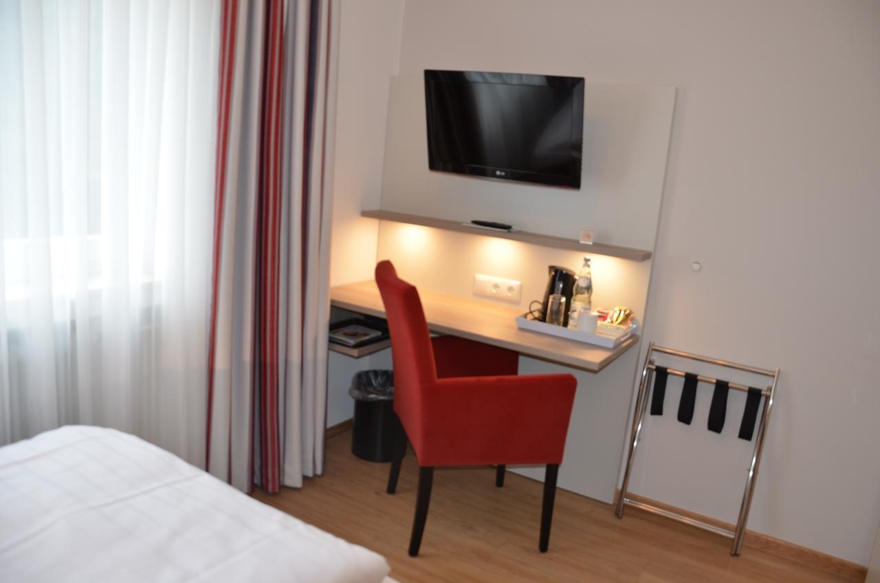 Flair Hotel Am Rosenhuegel - Garni Cochem Esterno foto